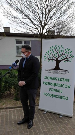 Stowarzyszenie Przedsiębiorców Powiatu Poddębickiego zakupiło i przekazało respirator dla szpitala w Poddębicach